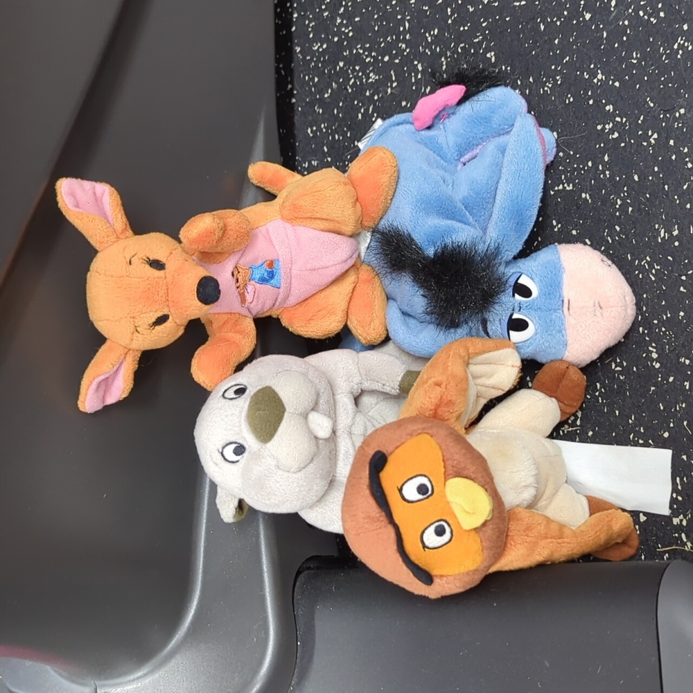 Winnie the pooh friends lot of 4
